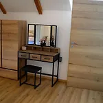 Holzhaeuschen *