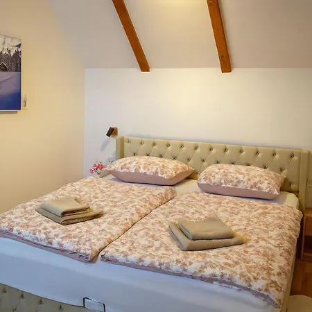 Holzhaeuschen 度假居