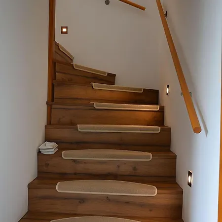 Holzhaeuschen 圣伊基顿