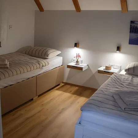 Holzhaeuschen * 圣伊基顿