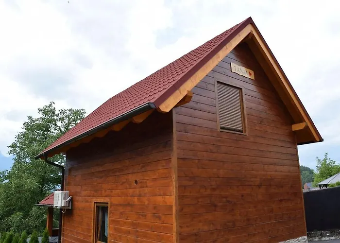 Holzhaeuschen * Sankt Egyden