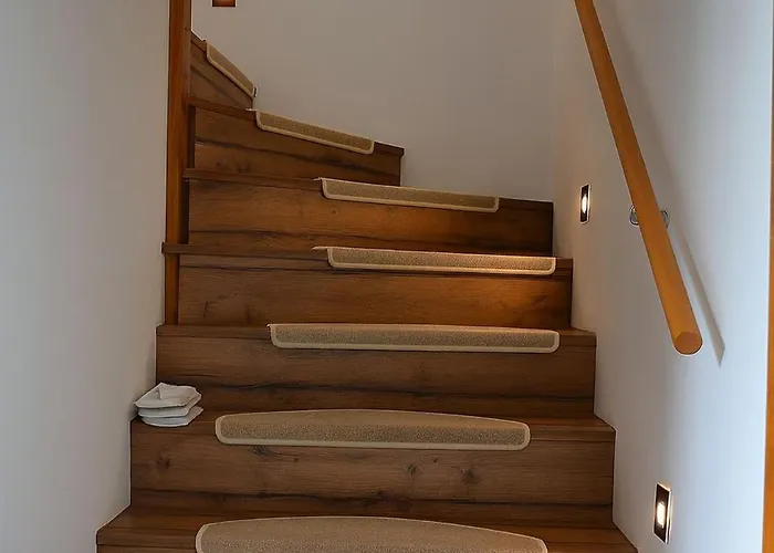 Holzhaeuschen Sankt Egyden