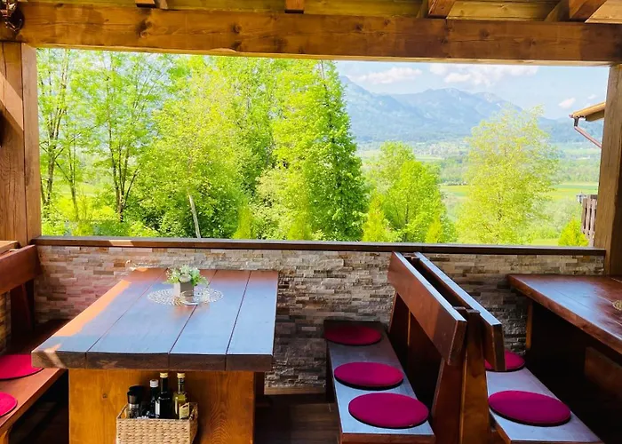 Holzhaeuschen Sankt Egyden